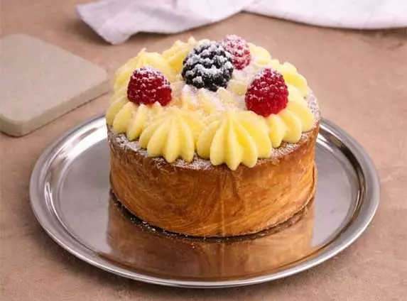 MEYVELİ ROLL KRUVASAN