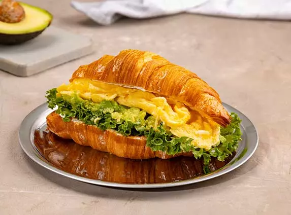 PESTOLU AVOKADOLU KRUVASAN